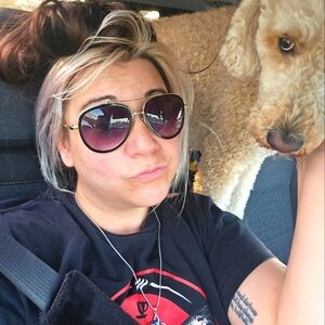 Meet your Posher, Lauren